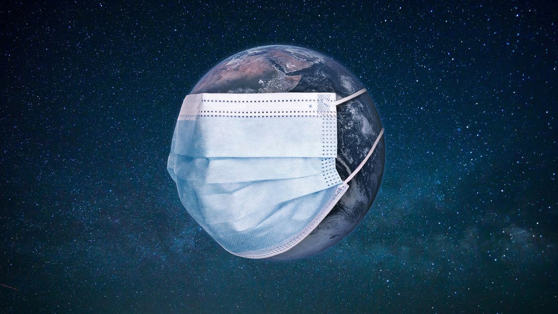 كمامة تضمن لك ما لا يضمنه اللقاح.. في الطريق إليك!