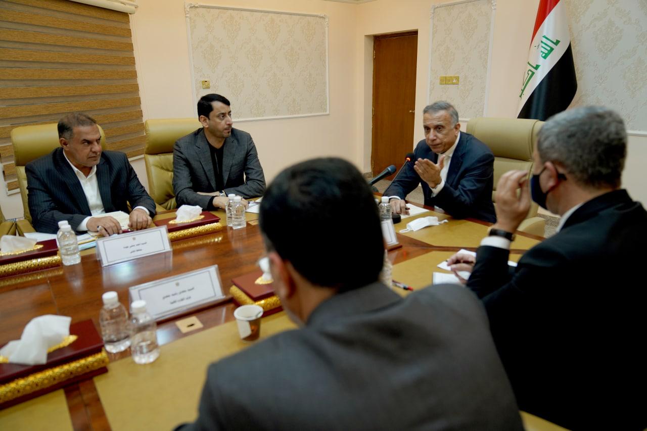 تفاصيل اجتماع الكاظمي بمحافظ المثنى ومسؤولي الدوائر الخدمية والأمنية بالمحافظة