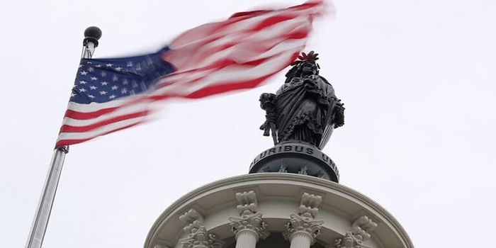 استطلاع: 44% من سكان العالم يعتبرون أمريكا تهديداً للديمقراطية