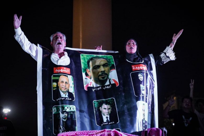 بالصور/ وداع الحنظل ... عرض مسرحي احتجاجي في وسط كربلاء