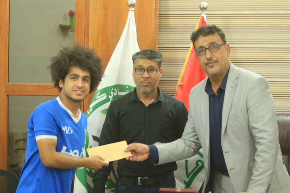 نادي كربلاء الكروي يكرم لاعبيه بعد فوزهم على سوق الشيوخ