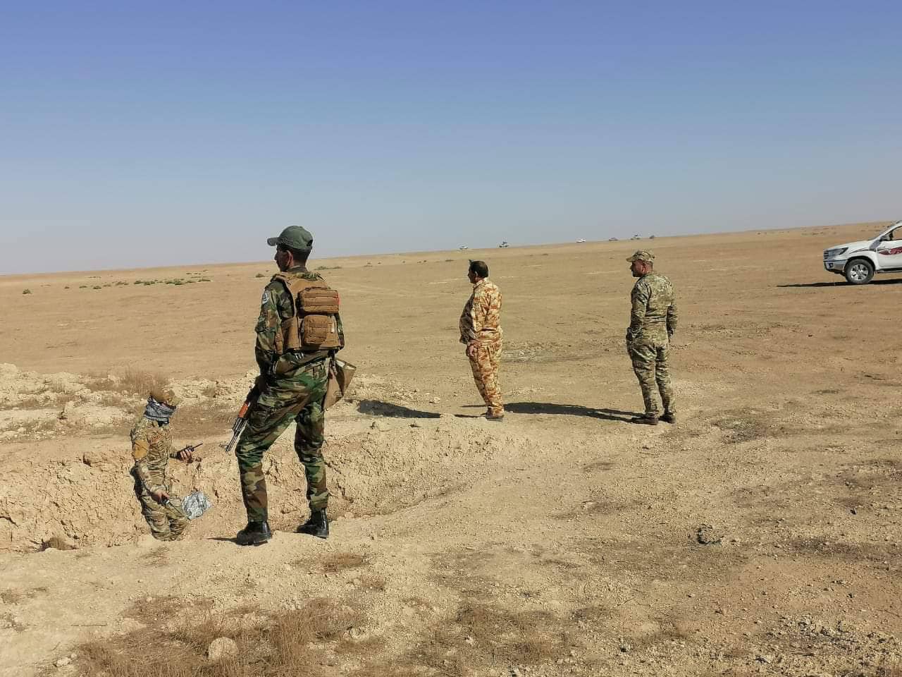 بالصور: الحشد الشعبي يضبط طرقا مخفية وممرات سرية لـ"داعش" شرق صلاح الدين