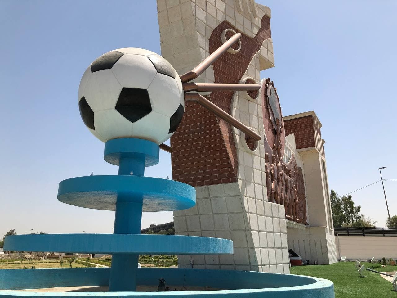 وزارة الشباب والرياضة :انجزنا 98% من تأهيل متحف وقبر شيخ المدربين عمو بابا..صور