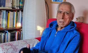 وفاة الشاعر العراقي سعدي يوسف عن 85 عاما