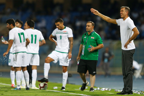 عاجل.. أنباء عن استقالة مدرب منتخب العراق كاتانيتش