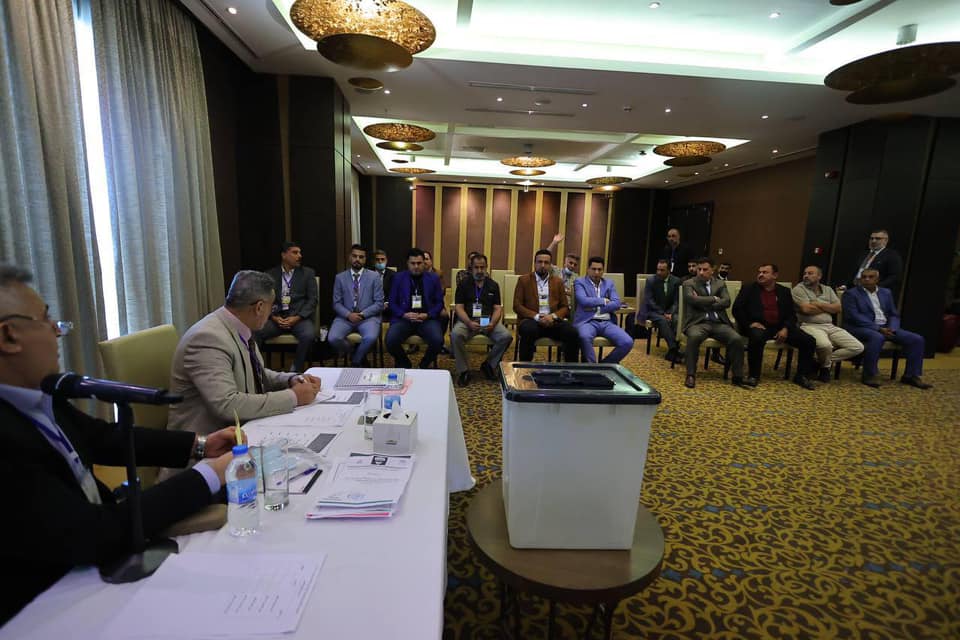 كربلاء تشهد انتخابات الاتحاد الفرعي لكرة القدم بحضور ممثل الاتحاد الاسيوي وسط انسحاب عدد من المرشحين(صور)