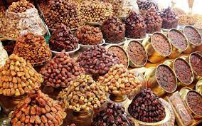 ايران تعلن تصدير تمورها لـ70 دولة بينها العراق والاخير يعده "تهريباً"