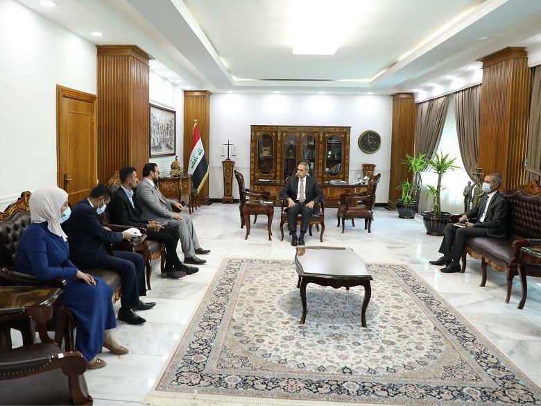 رئيس مجلس القضاء الاعلى يستقبل عددا من (ممثلي قوى تشرين)