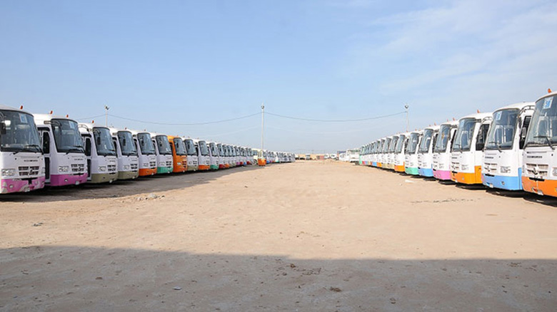 اسطول عجلات تابع للعتبة الحسينية ينقل زائري ذكرى وفاة النبي الاكرم الى النجف الاشرف مجانا