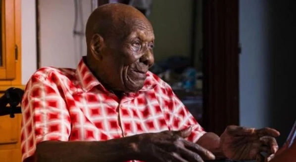 الموت يغيب أكبر معمر فرنسي