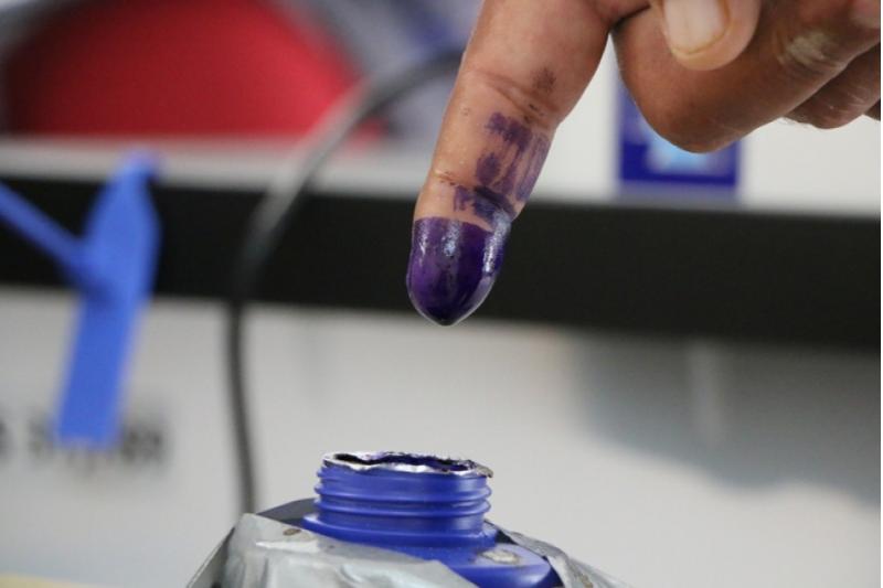 العمل العراقي يدعو جميع الأطراف الفائزة الى تغليب العقلانية ومصلحة العراق