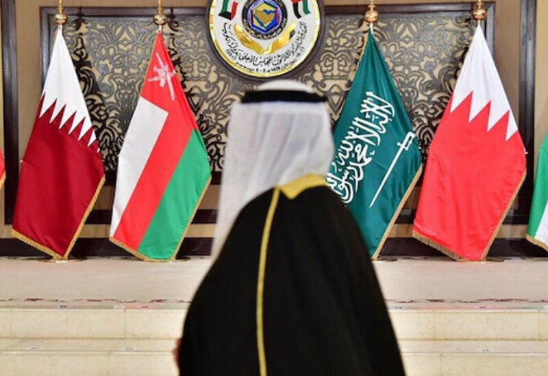 ترحيل اللبنانيين من الخليج خلال أيام؟