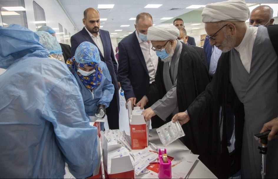 ممثل السيستاني في كربلاء يطلع على معمل لإنتاج الحقن الطبية بطاقة انتاجية تصل الى(260) مليون حبّة سنوياً