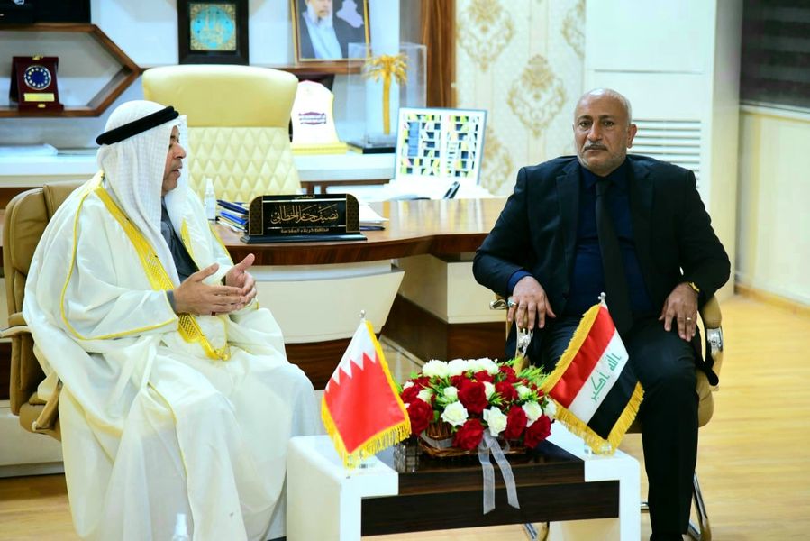 محافظ كربلاء المقدسة يستقبل القنصل العام لمملكة البحرين في النجف الاشرف ويؤكد ان كربلاء تستقبل 100 الف زائر بحريني سنويا