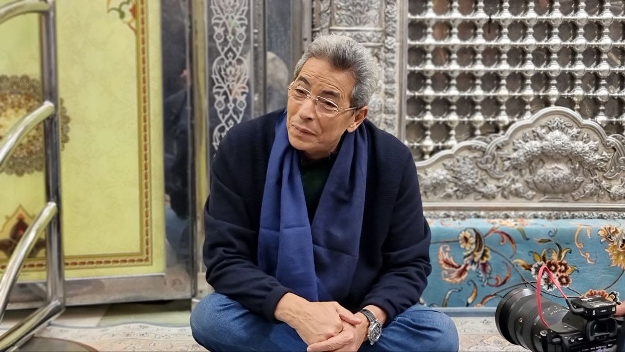 بالفيديو:الاعلامي المصري محمود سعد من كربلاء :أشعر بالنقاء وانا في حرم الامام الحسين