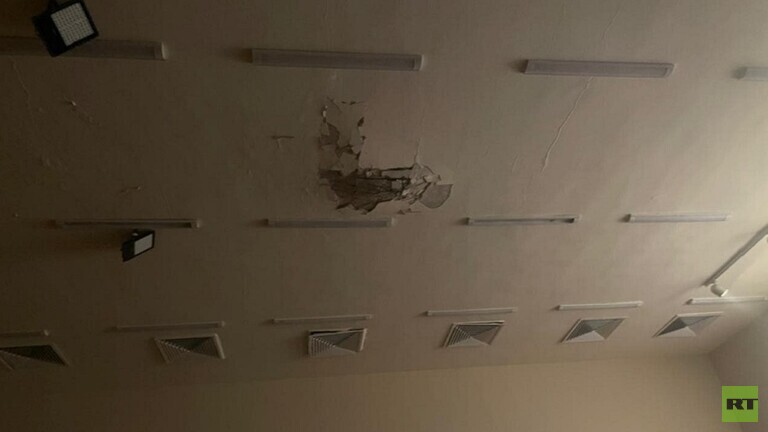 تفاصيل جديدة عن استهداف السفارة الأمريكية ببغداد وعدد المصابين..صور