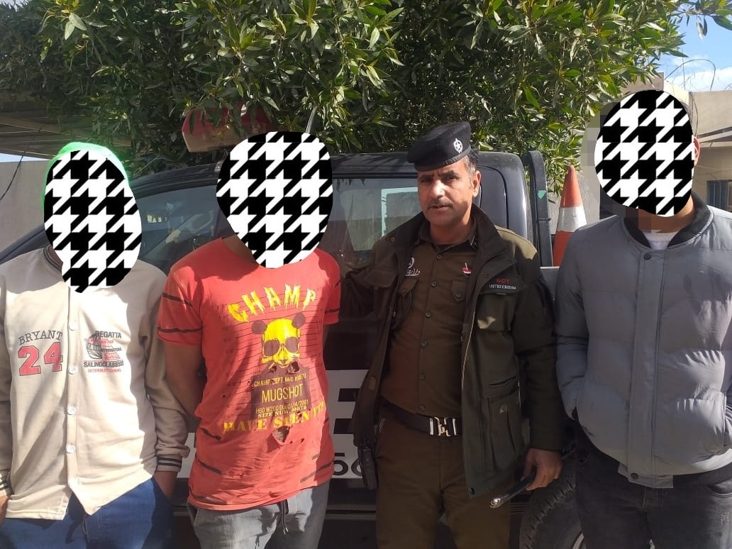 شرطة كربلاء :القبض على ثلاث اشخاص لقيامهم بالتهجم على الكادر التدريسي باحدى المدارس