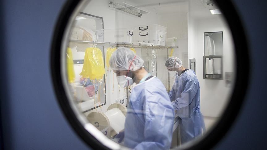 "الأدوية الأوروبية" تجيز استخدام أول عقار مضاد لكورونا عبر الفم