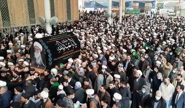 الصور:تشييع جثمان آية الله صافي كلبايكاني في النجف الاشرف