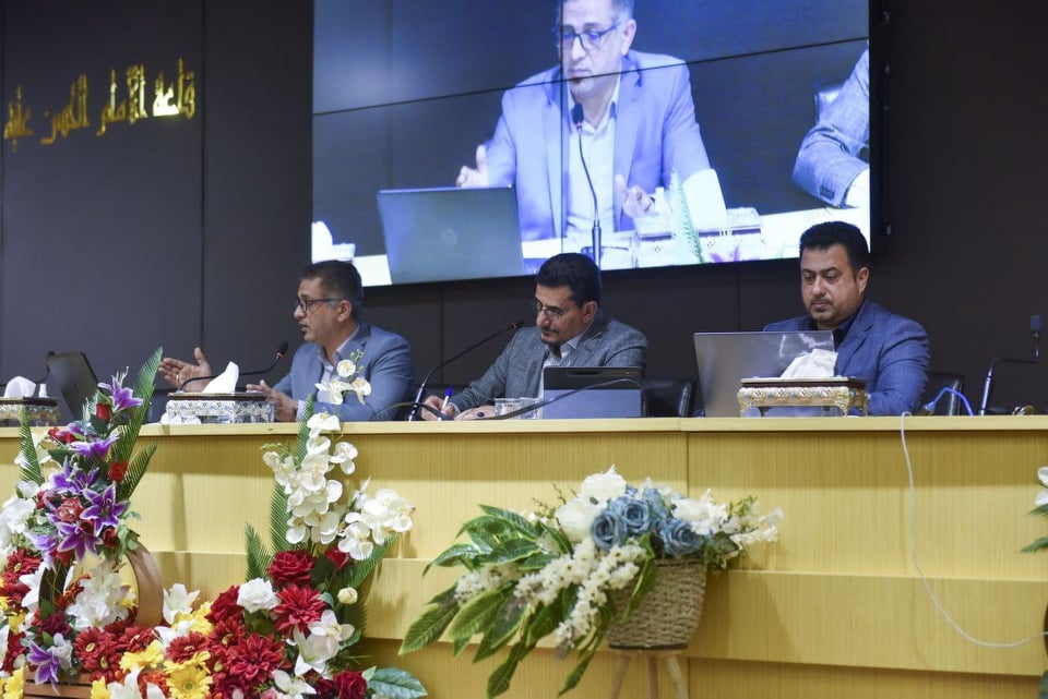 كربلاء:ندوة بحثية تناقش العناصر الزخرفية والعمارية في الفنون الإسلامية