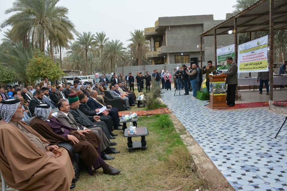 كربلاء:توزيع بذور الأعلاف الخضراء لمربي المواشي لتحسين التغذية الحيوانية