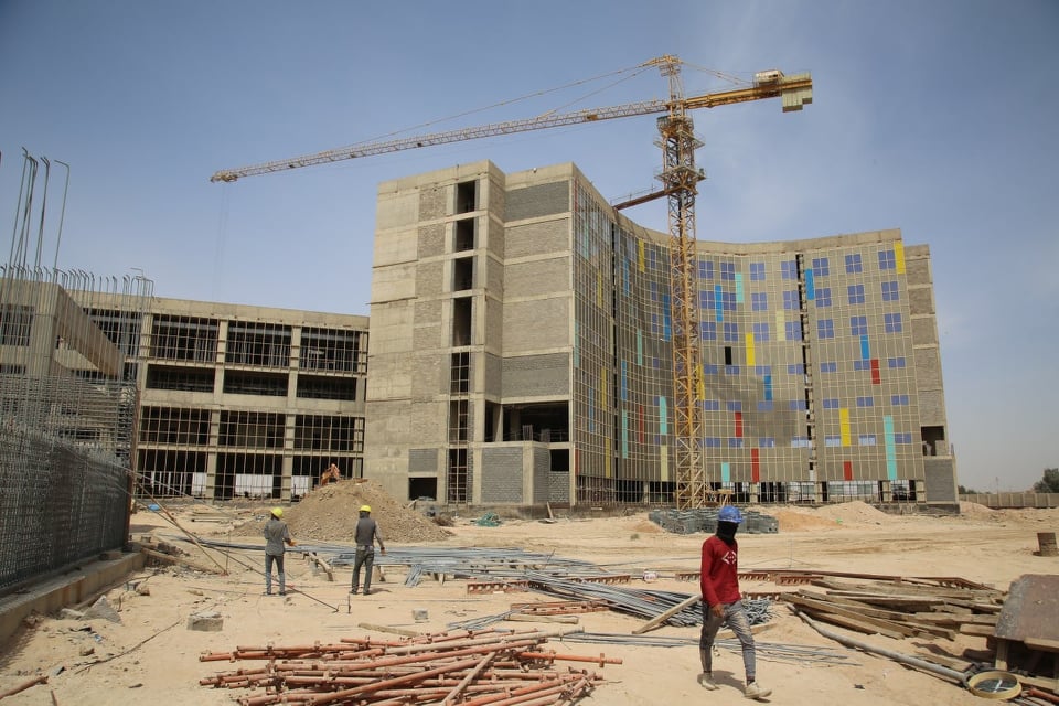 بالصور:بعد توقف دام خمس سنوات المباشرة بتنفيذ مشروع المستشفى التعليمي للولادة والاطفال في كربلاء