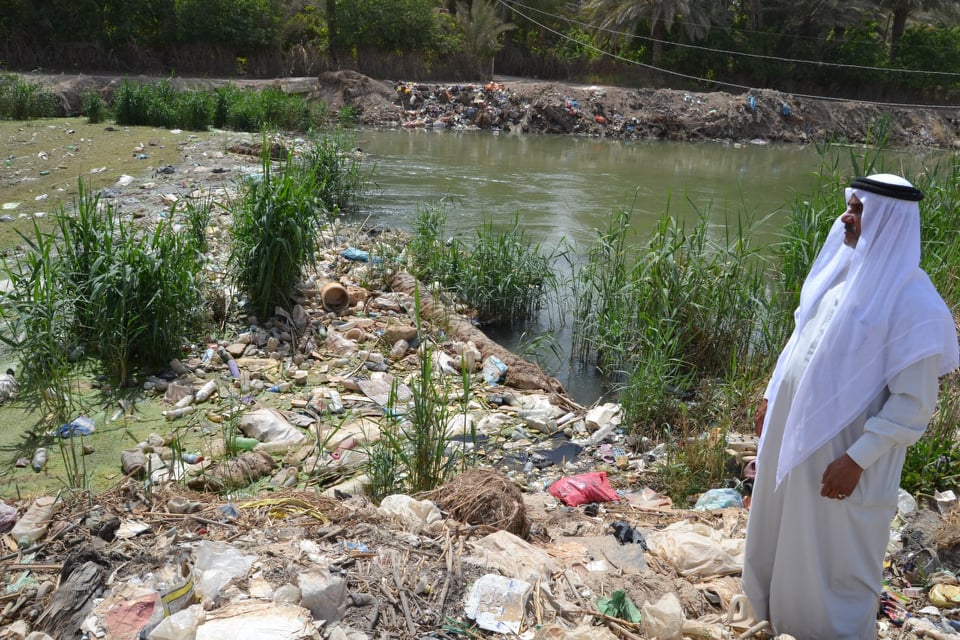 بالصور:مبازل كربلاء تغص بالمياه والجمعيات الفلاحية  تطالب بإنقاذ البساتين والأراضي الزراعية