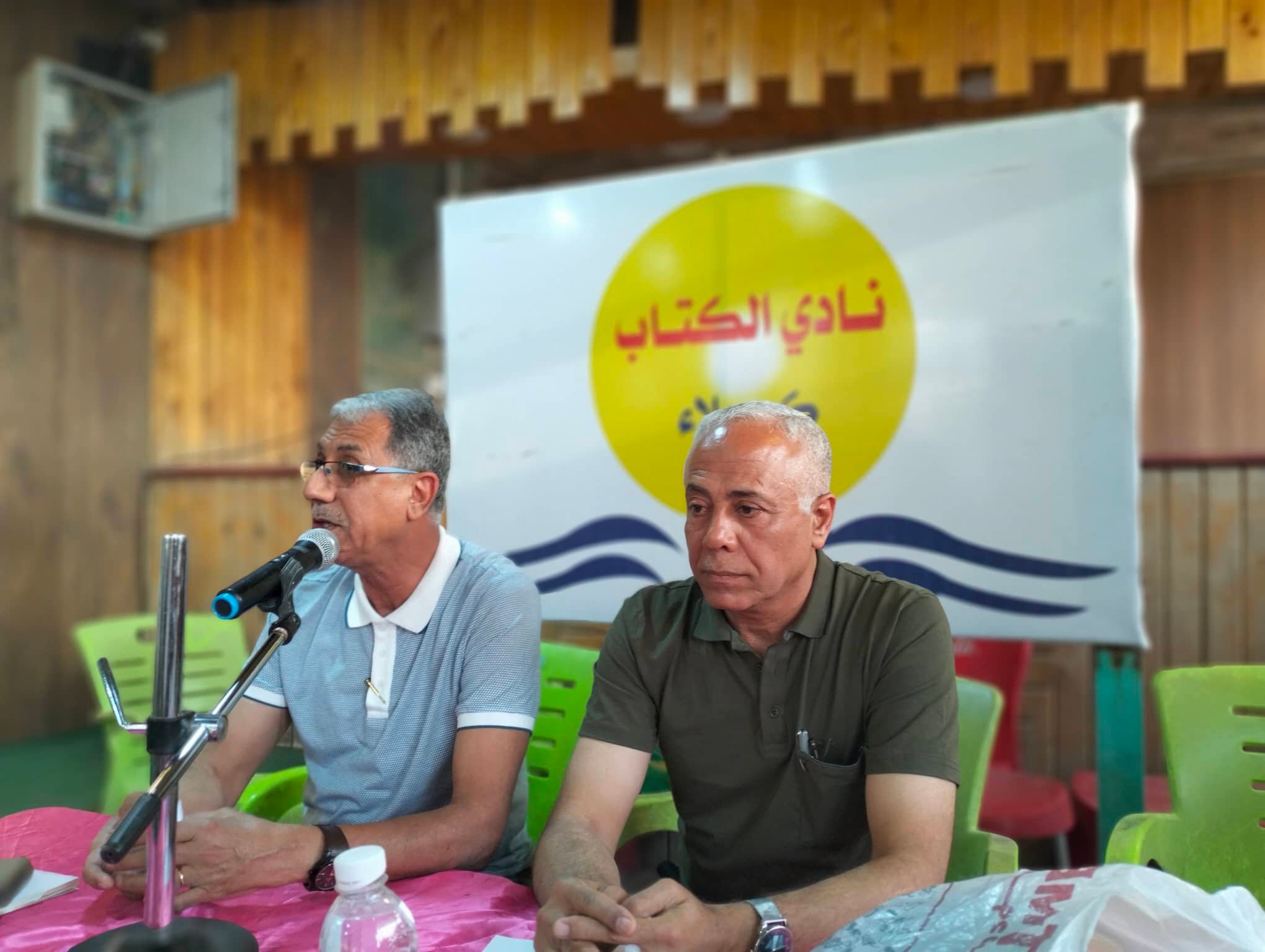 بالصور:نادي الكتاب في كربلاء يحتفي بالدكتور لطيف القصاب