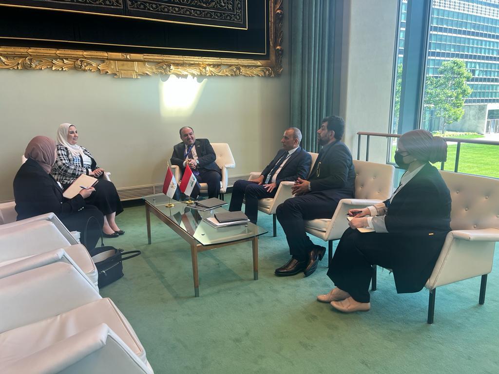 وزير العمل العراقي يلتقي نظيرته المصرية في نيويورك