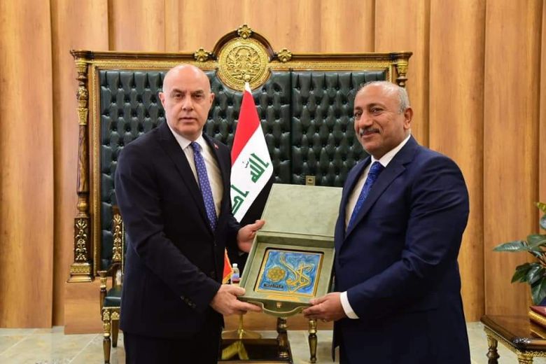 السفير التركي يزور كربلاء المقدسة ويعلن افتتاح مركز لمنح التاشيرات للعراقيين من كربلاء الى بلاده