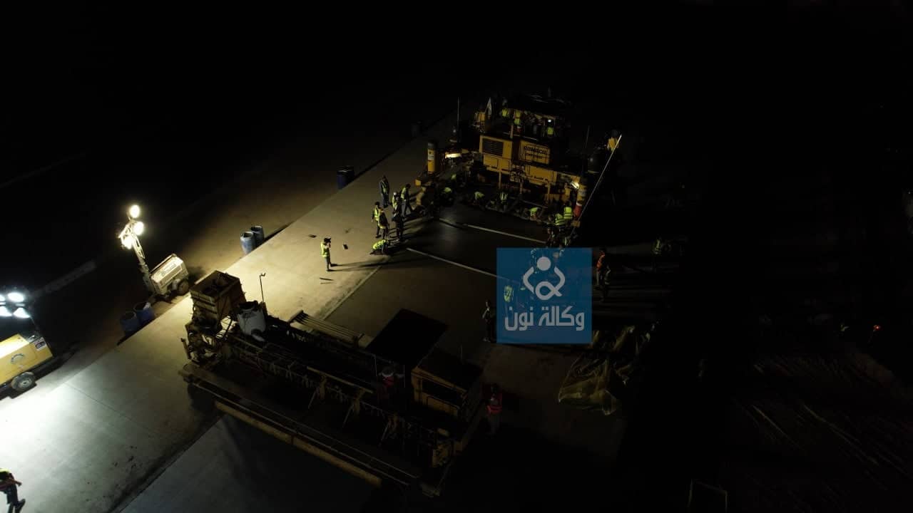 مطار كربلاء الدولي:العمل ليلاً ونهارا في صب الطبقة النهائية لمدرج الطائرات بطول ٤ كم(فيديو)