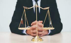 هل يوجد قانون يحمي المحامي من الاعتداءات ؟