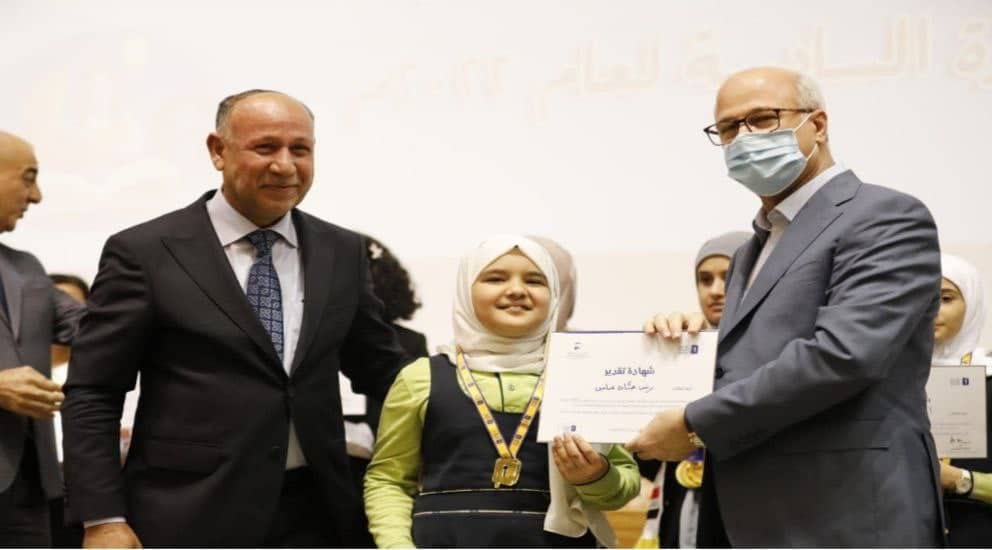 مدارس الوارث تتأهل لخوض المنافسات النهائية لمسابقة "تحدي القراءة" في دبي