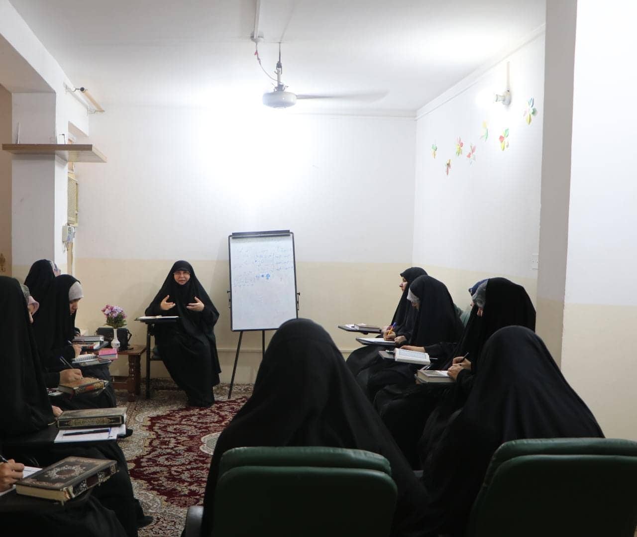 كربلاء:دورة تخصصية لنخبة من مدربات التنمية البشرية