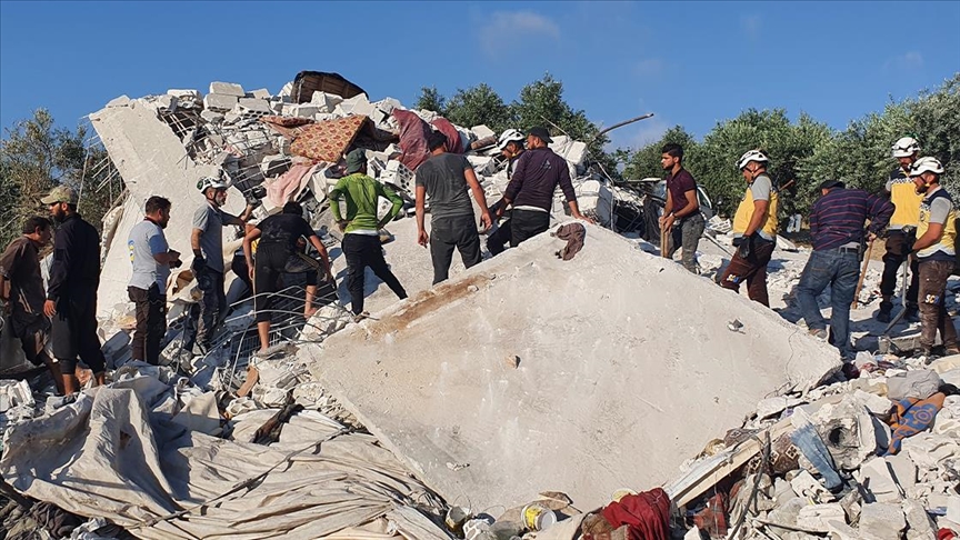 مقتل 7 مدنيين بينهم أطفال في قصف روسي على إدلب السورية