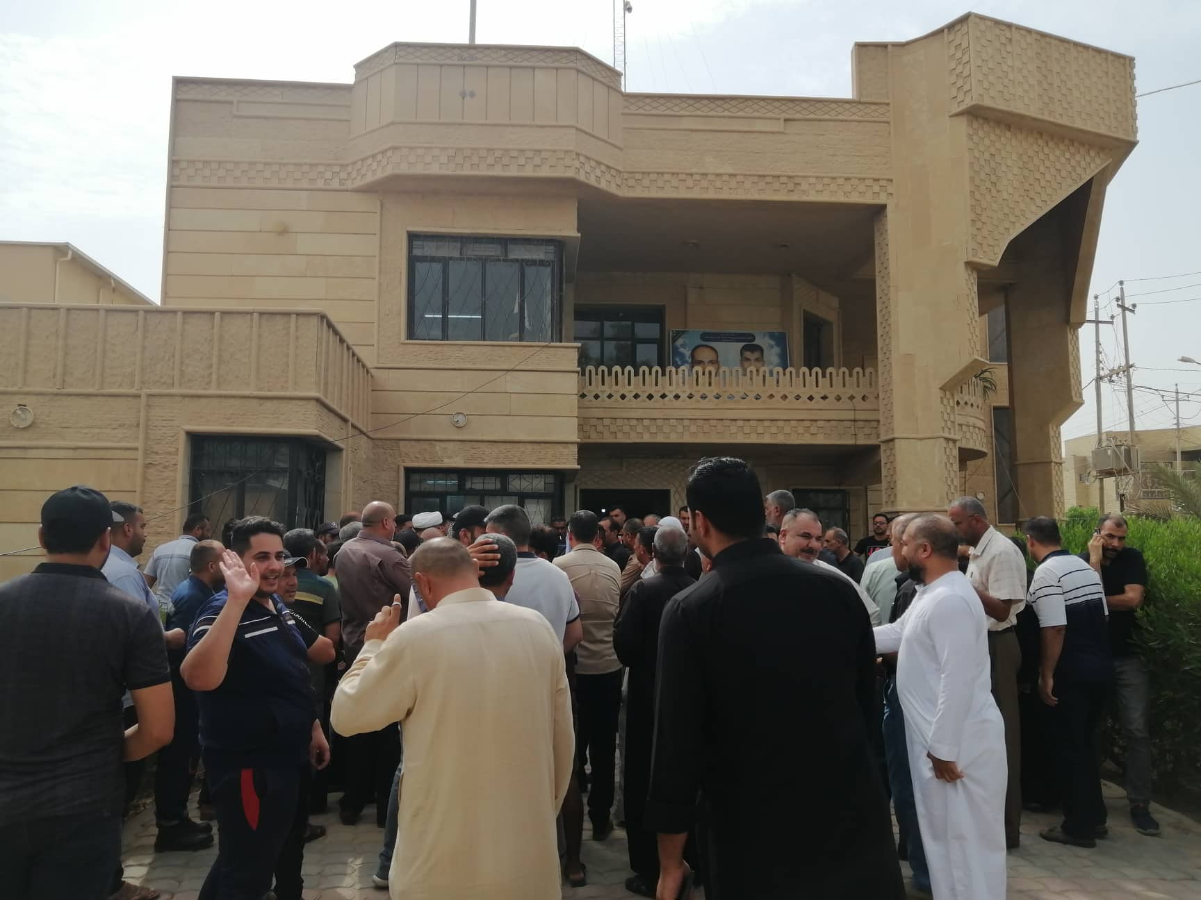 بسبب تردي الكهرباء.. تظاهرات في كربلاء