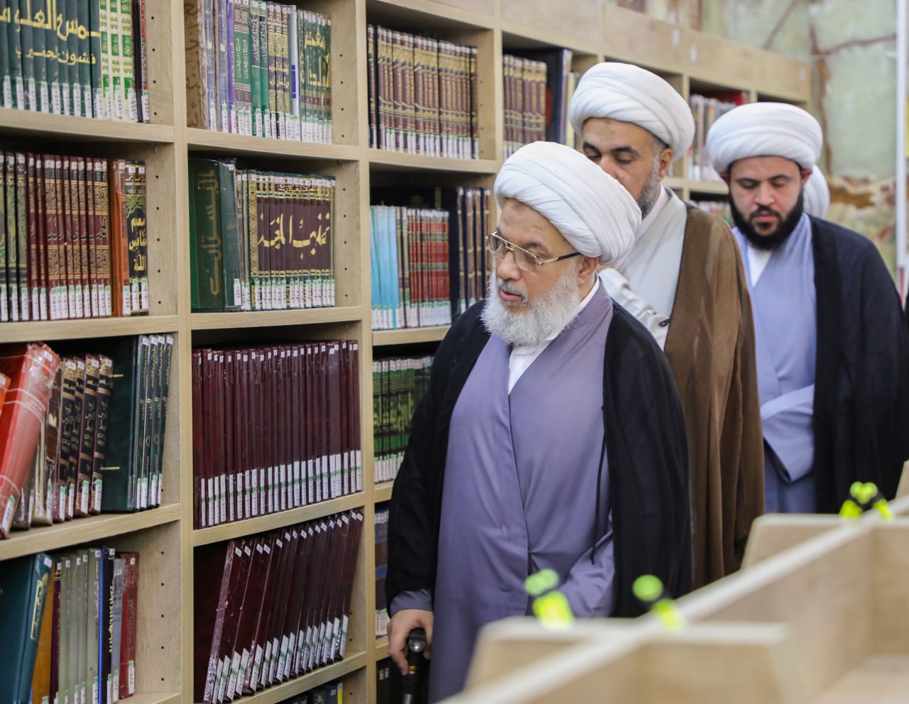 الشيخ عبد المهدي الكربلائي يفتتح احد اكبر المكتبات والروافد العلمية في العراق بحلتها الجديدة