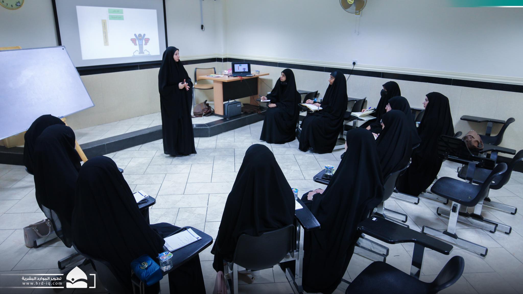 اختتام برنامج (قيادات طلابية) للطالبات الجامعيات في كربلاء المقدسة