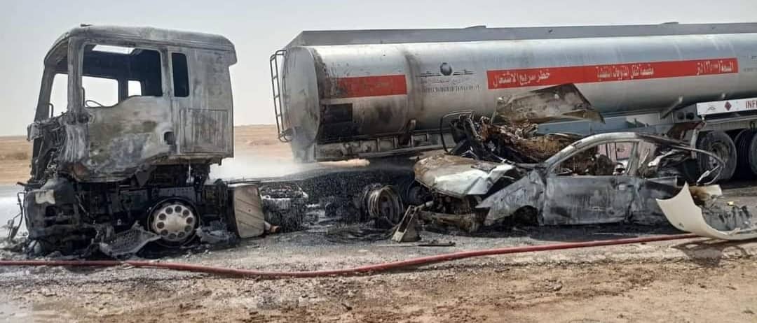 بحادث مروع .. وفاة شخص واصابة شخص اخر واحتراق مركبتين في الديوانية (مصور)