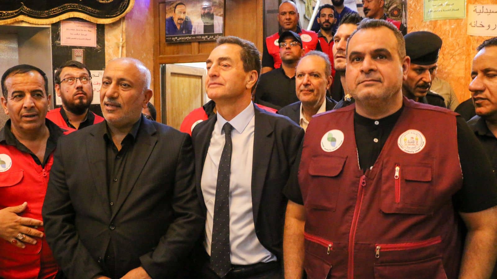 بالصور:السفير الفرنسي يزور كربلاء المقدسة في ليلة الاربعين