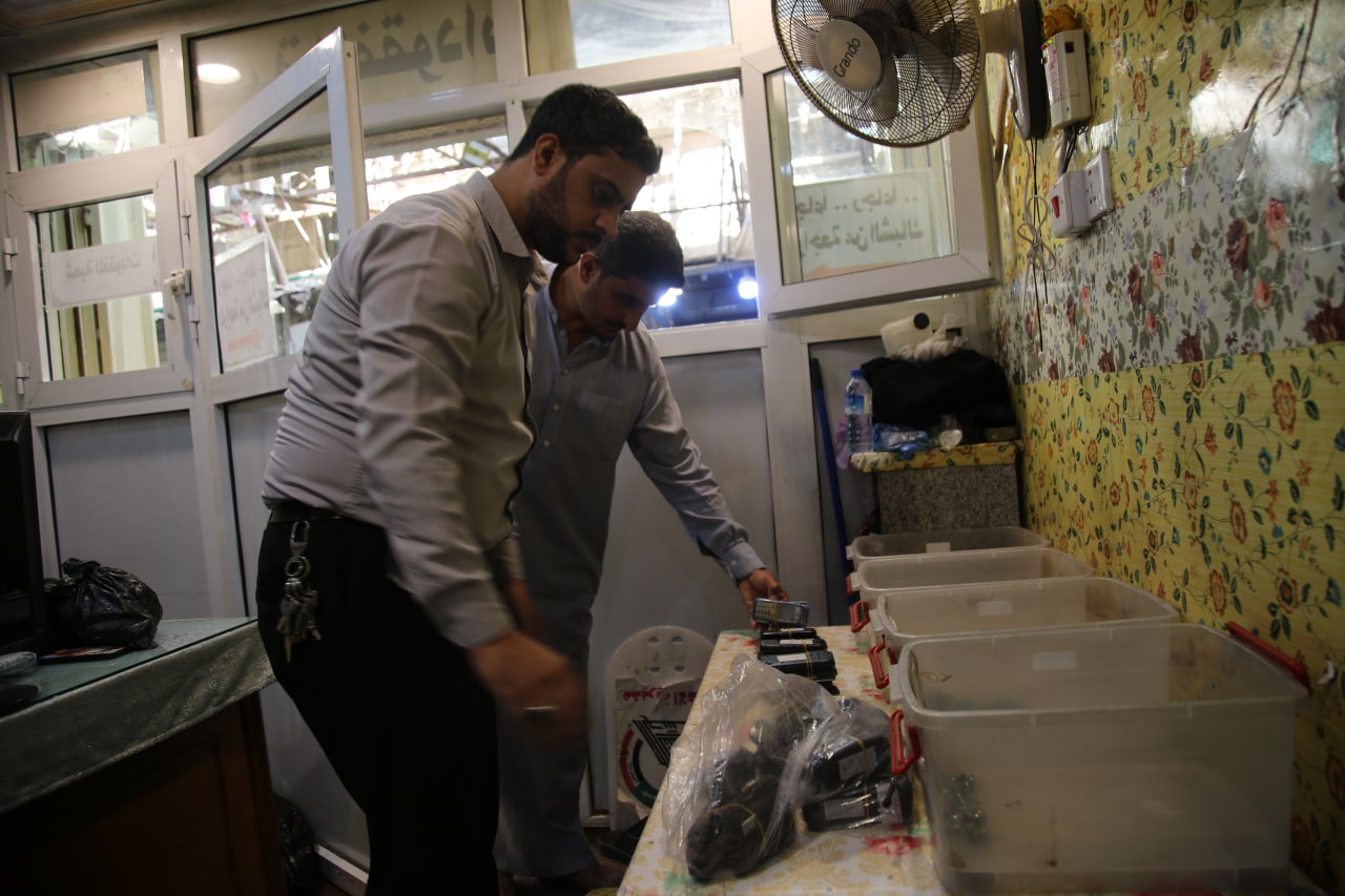 بينها شيك بمبلغ مليون دولار اميركي:العتبة الحسينية المقدسة تعيد الالاف الحاجات المفقودة سنويا الى اصحابها(صور)