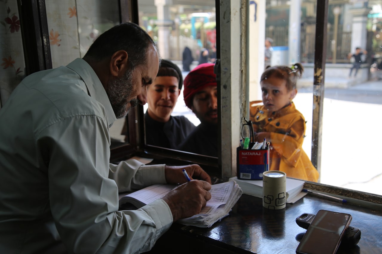 ماهي قصة الصيدلاني والطفلة المعاقة المفقودة؟:العتبة الحسينية تسلم (12) الف مفقودا في زيارة الاربعين