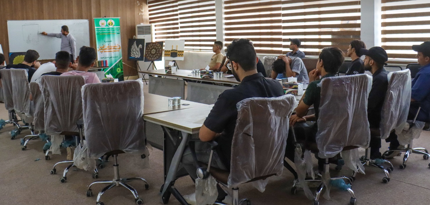 في كربلاء .. الفنون والمسرح تقيم دورة للفن الفيلوغرافي (فن التشبيك) للشباب