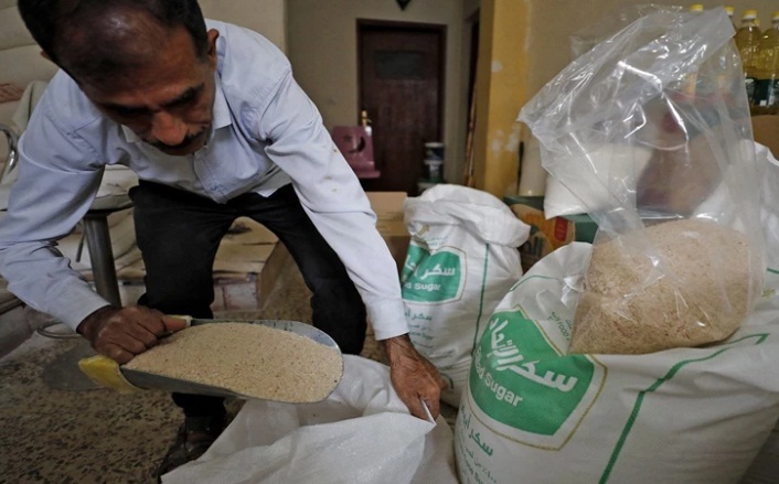 التجارة: 5 ملايين شخص يتسلمون الحصة التموينية وهم لا يستحقوها