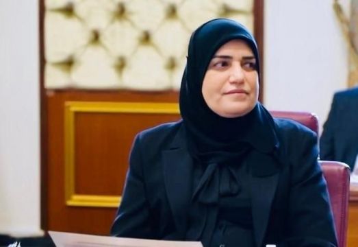 وزيرة المالية تصدر اعماماً جديداً تمهيداً لتثبيت جميع العقود (وثيقة)