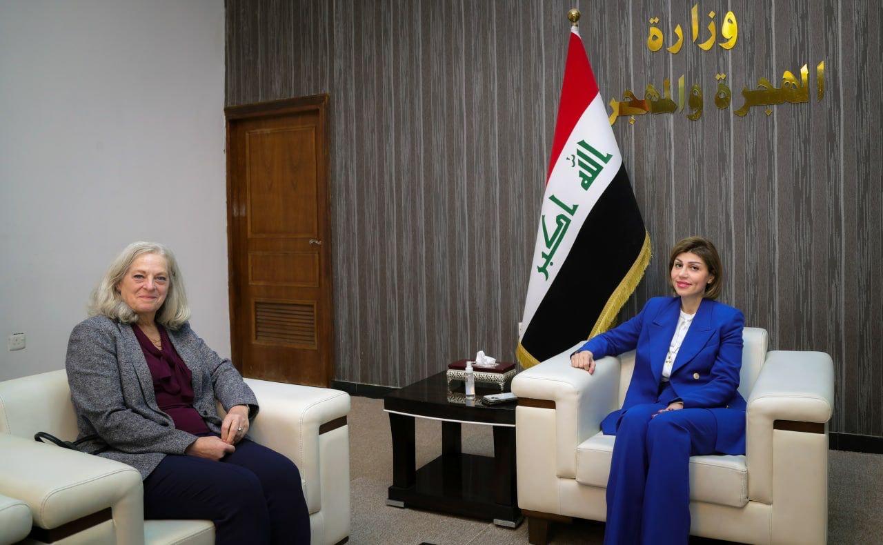 وزير الهجرة تبحث مع السفير الأميريكي في بغداد التعاون المشترك وأوضاع النازحين والعائدين