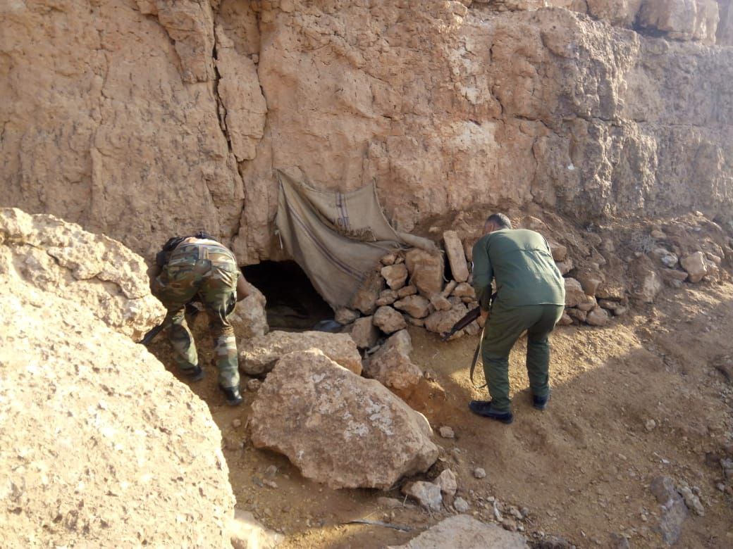 بالصور: الحشد الشعبي يدمر اربع مضافات لداعش غرب الانبار
