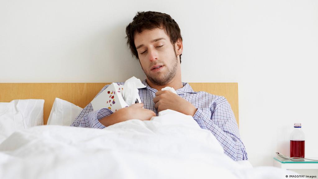 كورونا والإنفلونزا ونزلات البرد.. كيف تفرق بين الأعراض؟