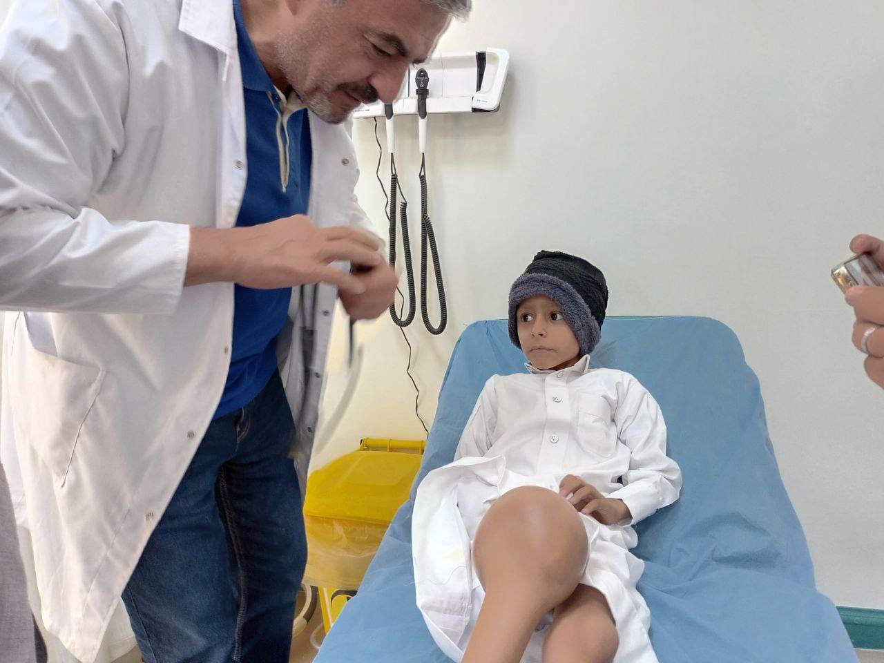 خلال العام الماضي  مؤسسة وارث الدولية لعلاج الاورام السرطانية  اجرت (917) عملية جراحية و 29 الف جلسة اشعاع