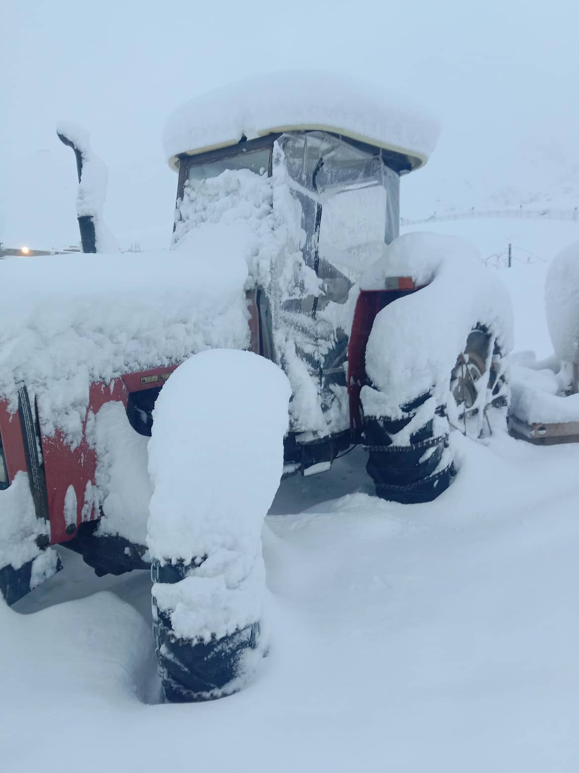 بالصور:60 سم من الثلوج تغطي منطقة حاج عمران الحدودية مع ايران